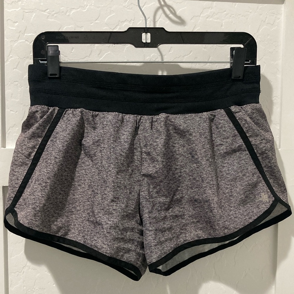Women’s Active Tek Gear Shorts Small